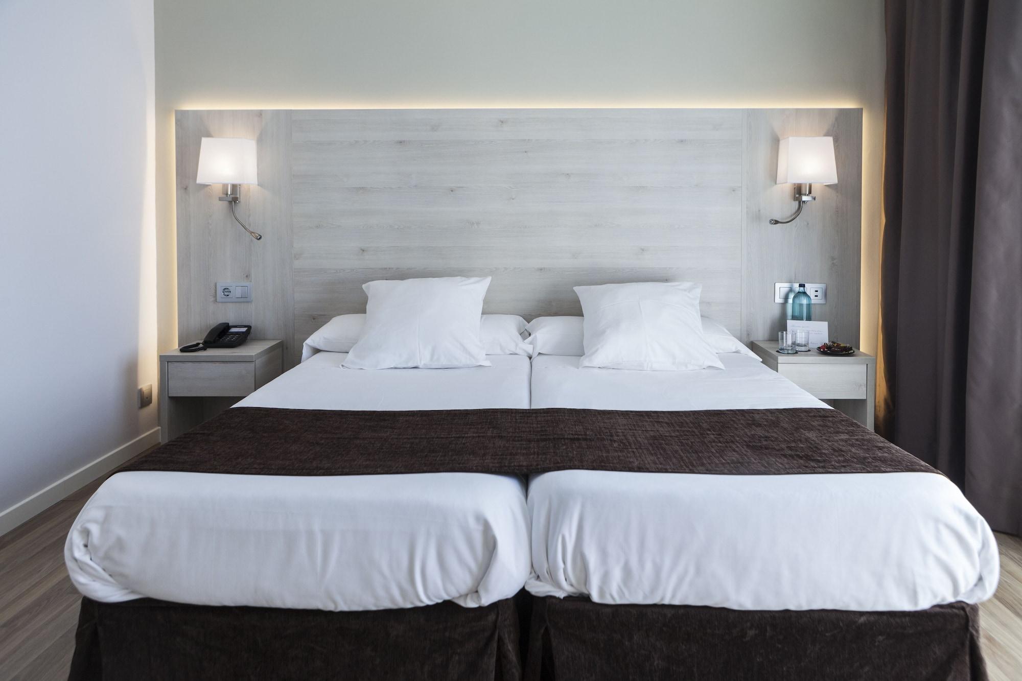 יורט דה מאר Hotel Helios Lloret מראה חיצוני תמונה