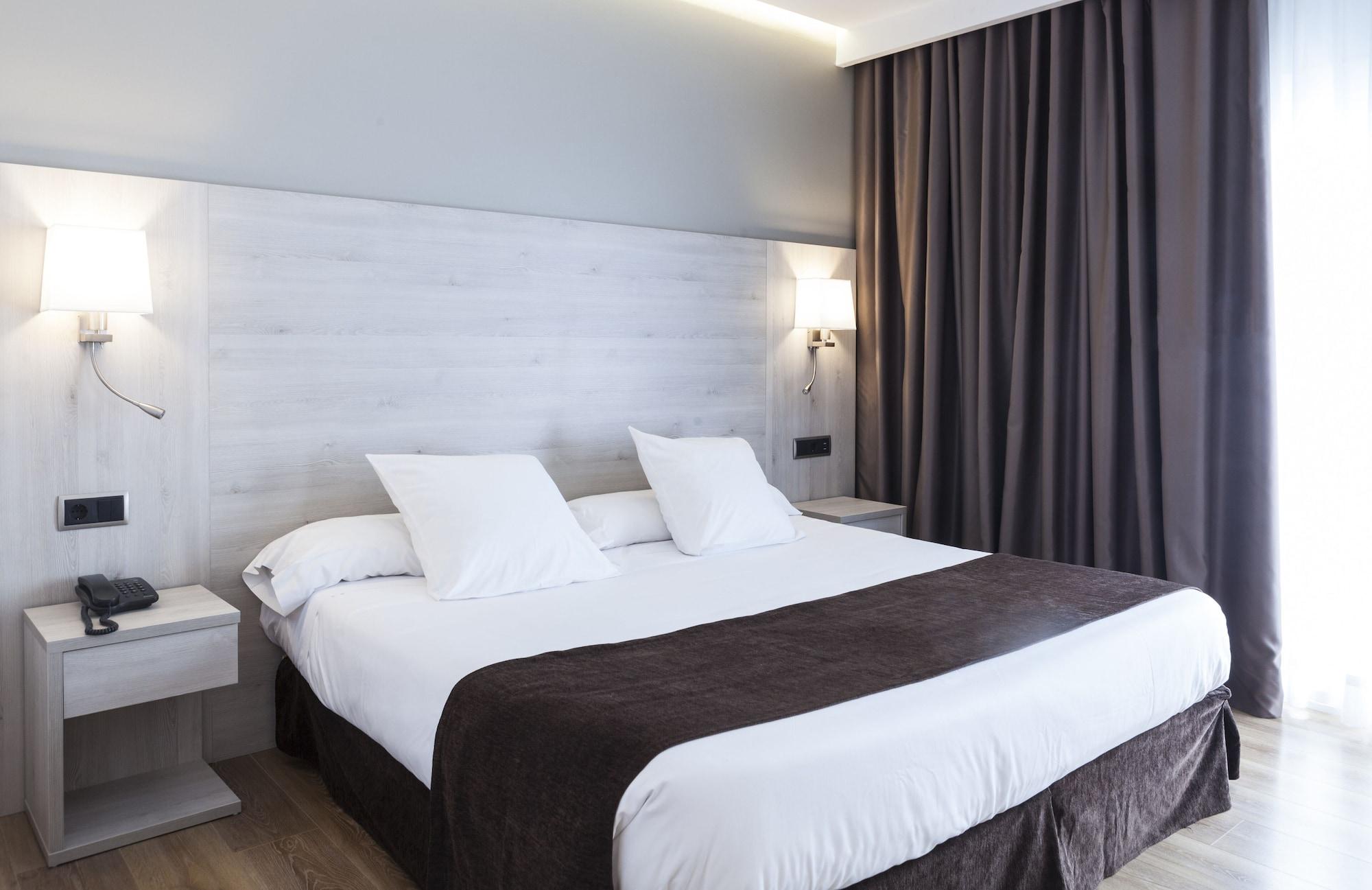 יורט דה מאר Hotel Helios Lloret מראה חיצוני תמונה