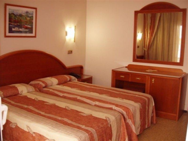 יורט דה מאר Hotel Helios Lloret מראה חיצוני תמונה