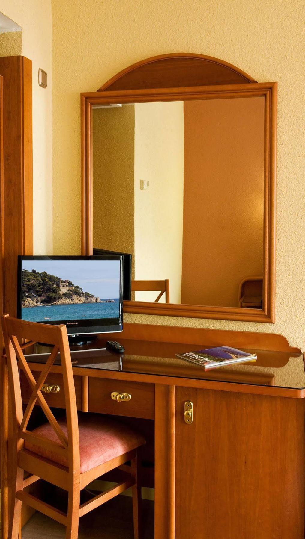 יורט דה מאר Hotel Helios Lloret מראה חיצוני תמונה